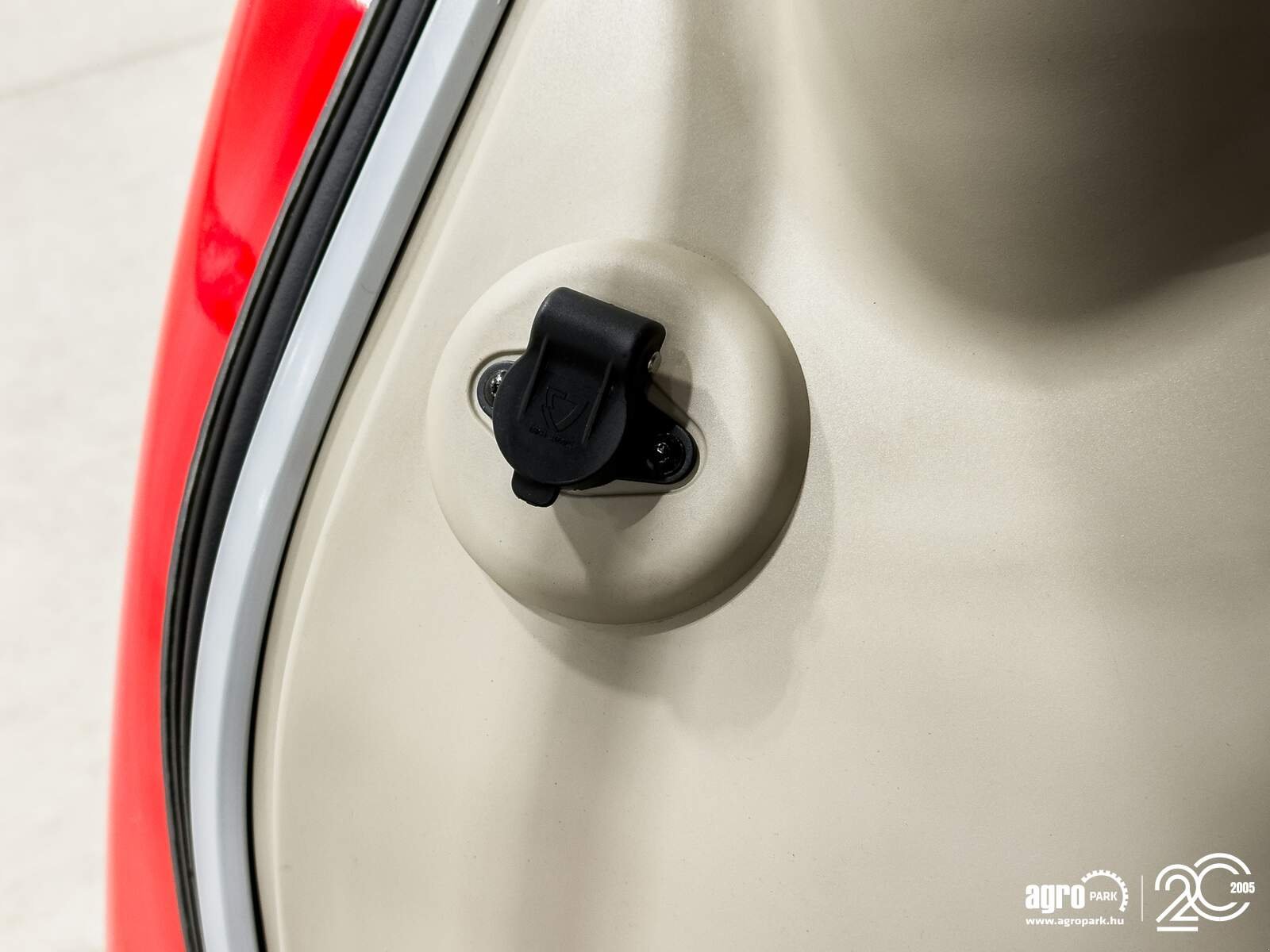 Traktor des Typs Massey Ferguson 5S.135, Gebrauchtmaschine in Csengele (Bild 19)