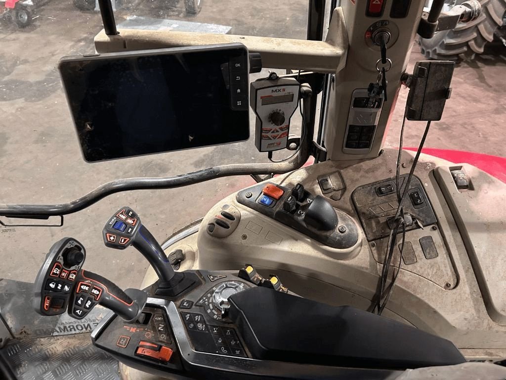 Traktor του τύπου Massey Ferguson 5S.135, Gebrauchtmaschine σε JOSSELIN (Φωτογραφία 7)