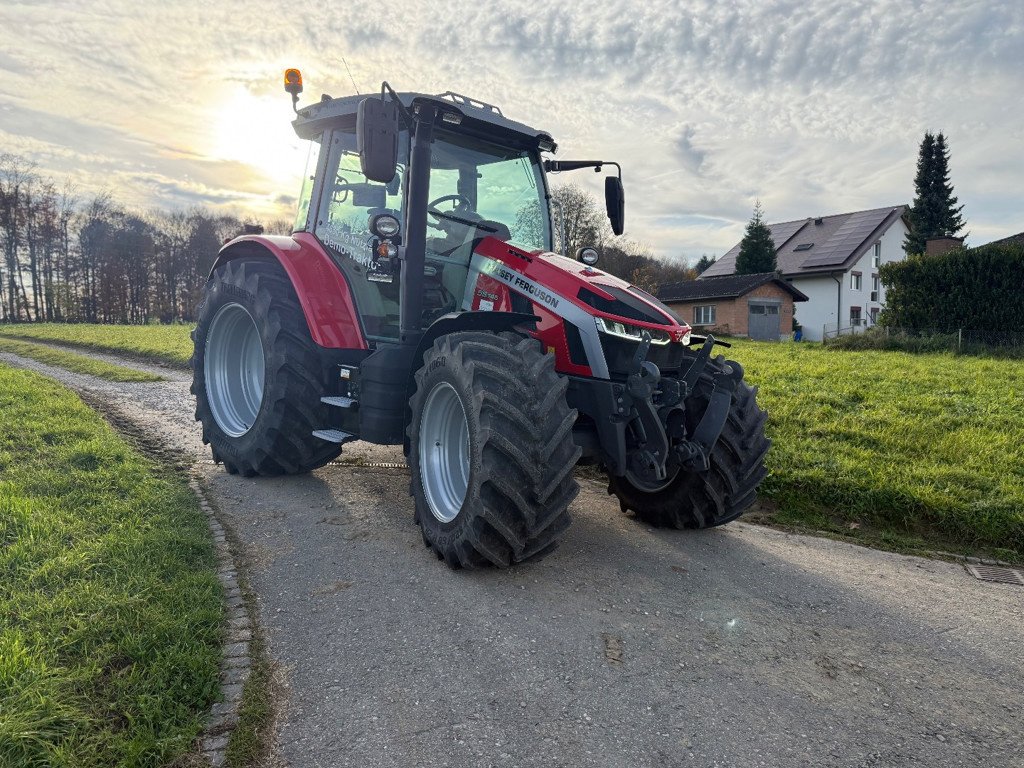 Traktor от тип Massey Ferguson 5S.145 EX, Ausstellungsmaschine в Hindelbank (Снимка 6)