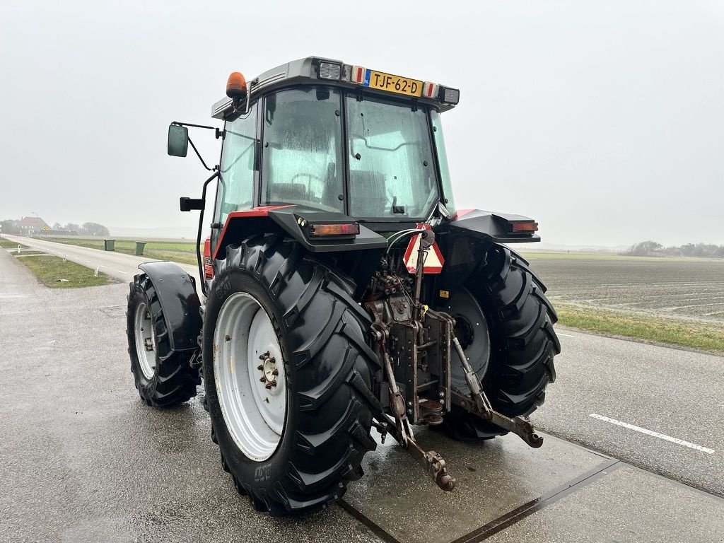 Traktor типа Massey Ferguson 6130, Gebrauchtmaschine в Callantsoog (Фотография 10)