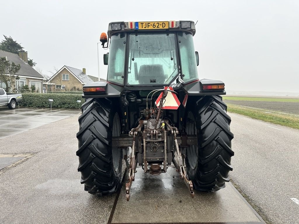 Traktor типа Massey Ferguson 6130, Gebrauchtmaschine в Callantsoog (Фотография 11)