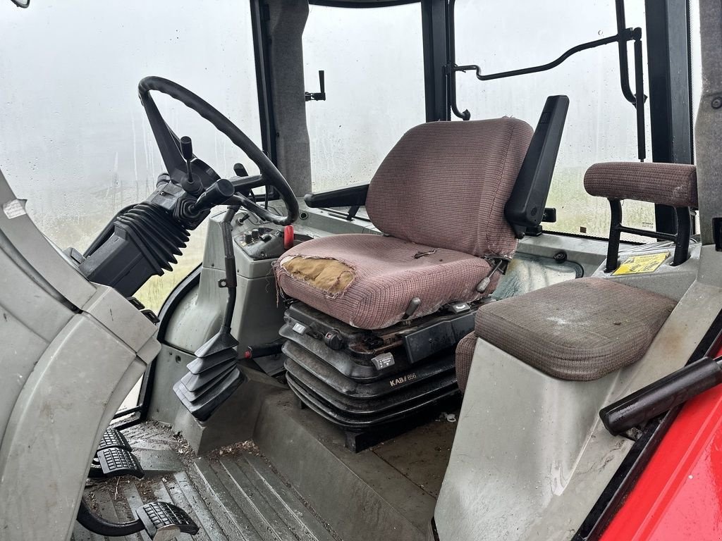 Traktor типа Massey Ferguson 6130, Gebrauchtmaschine в Callantsoog (Фотография 4)