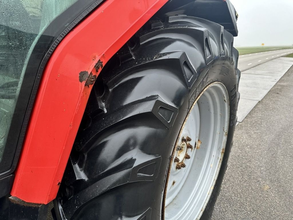 Traktor типа Massey Ferguson 6130, Gebrauchtmaschine в Callantsoog (Фотография 9)