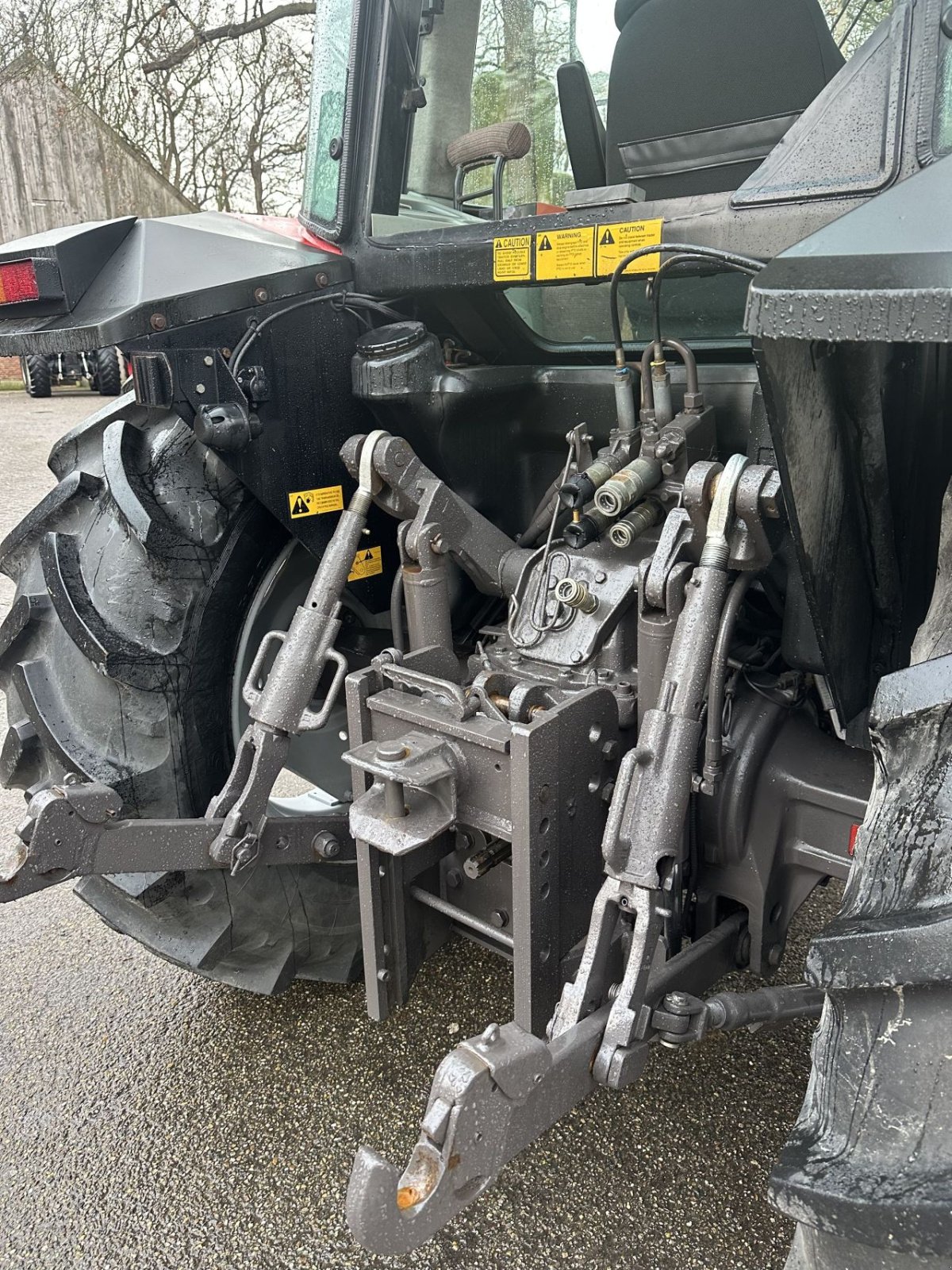 Traktor des Typs Massey Ferguson 6130, Gebrauchtmaschine in Rossum (Bild 7)