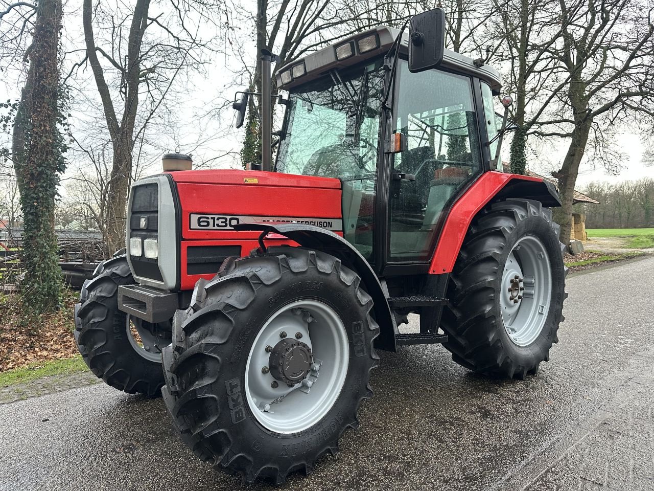 Traktor des Typs Massey Ferguson 6130, Gebrauchtmaschine in Rossum (Bild 1)