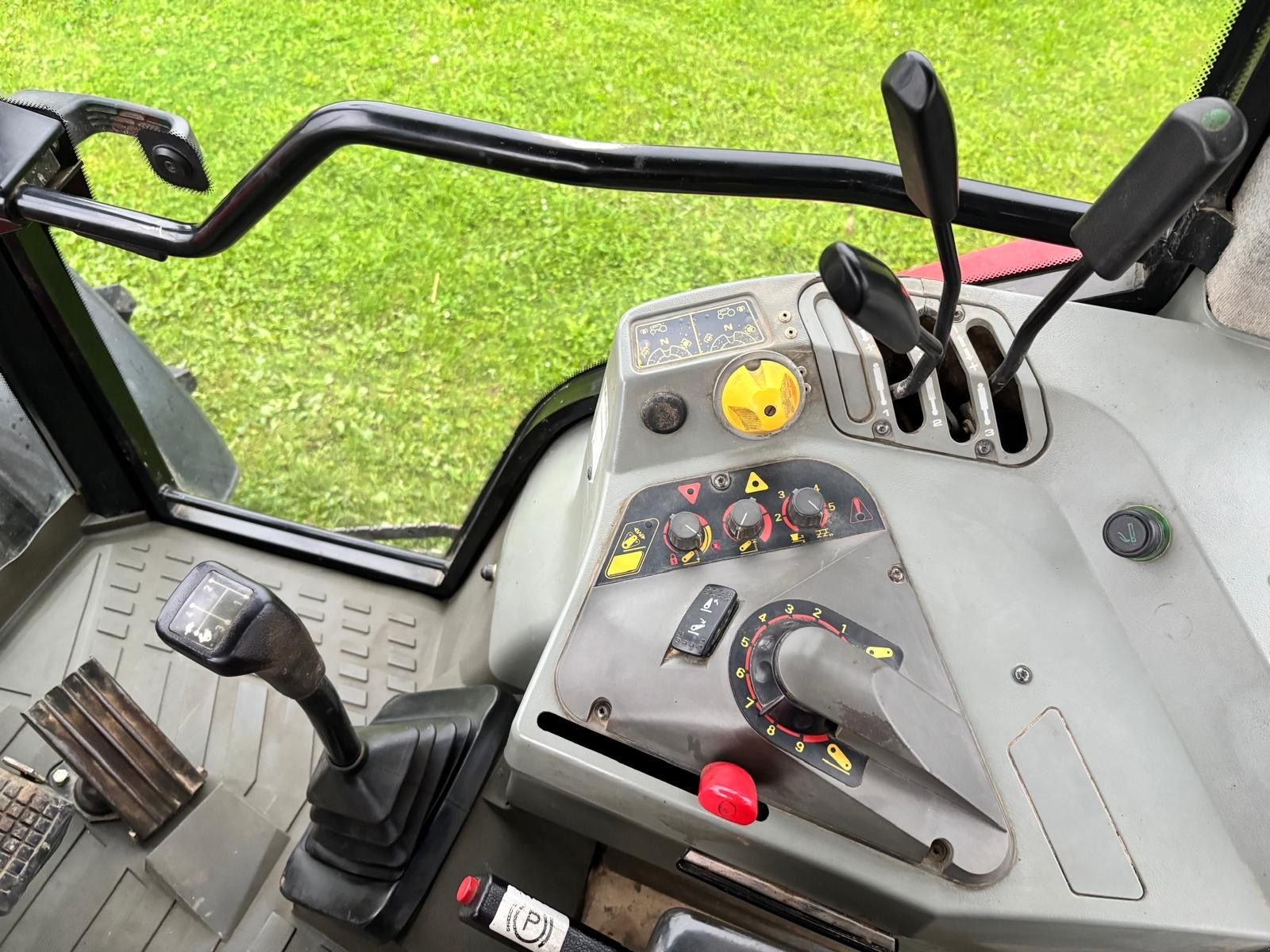 Traktor of the type Massey Ferguson 6140-4 F, Gebrauchtmaschine in NATTERNBACH (Picture 20)