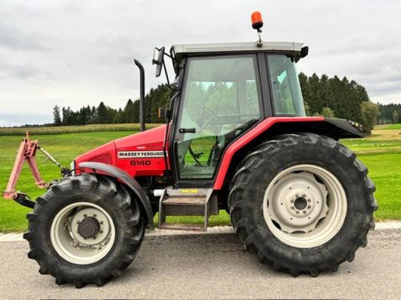 Traktor of the type Massey Ferguson 6140-4 F, Gebrauchtmaschine in NATTERNBACH (Picture 8)