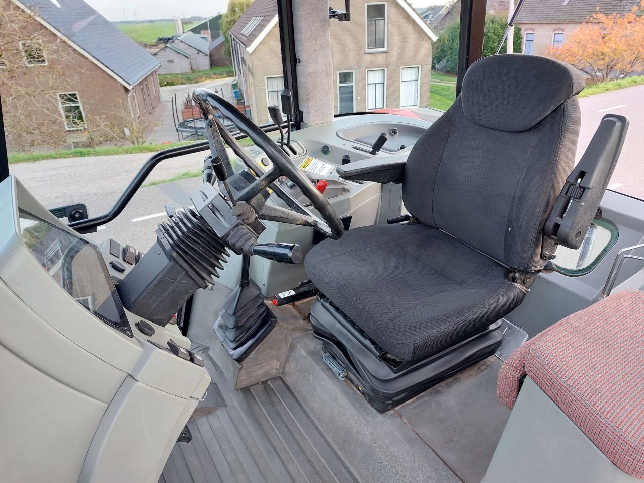 Traktor типа Massey Ferguson 6150, Gebrauchtmaschine в Ouderkerk aan den IJssel (Фотография 10)