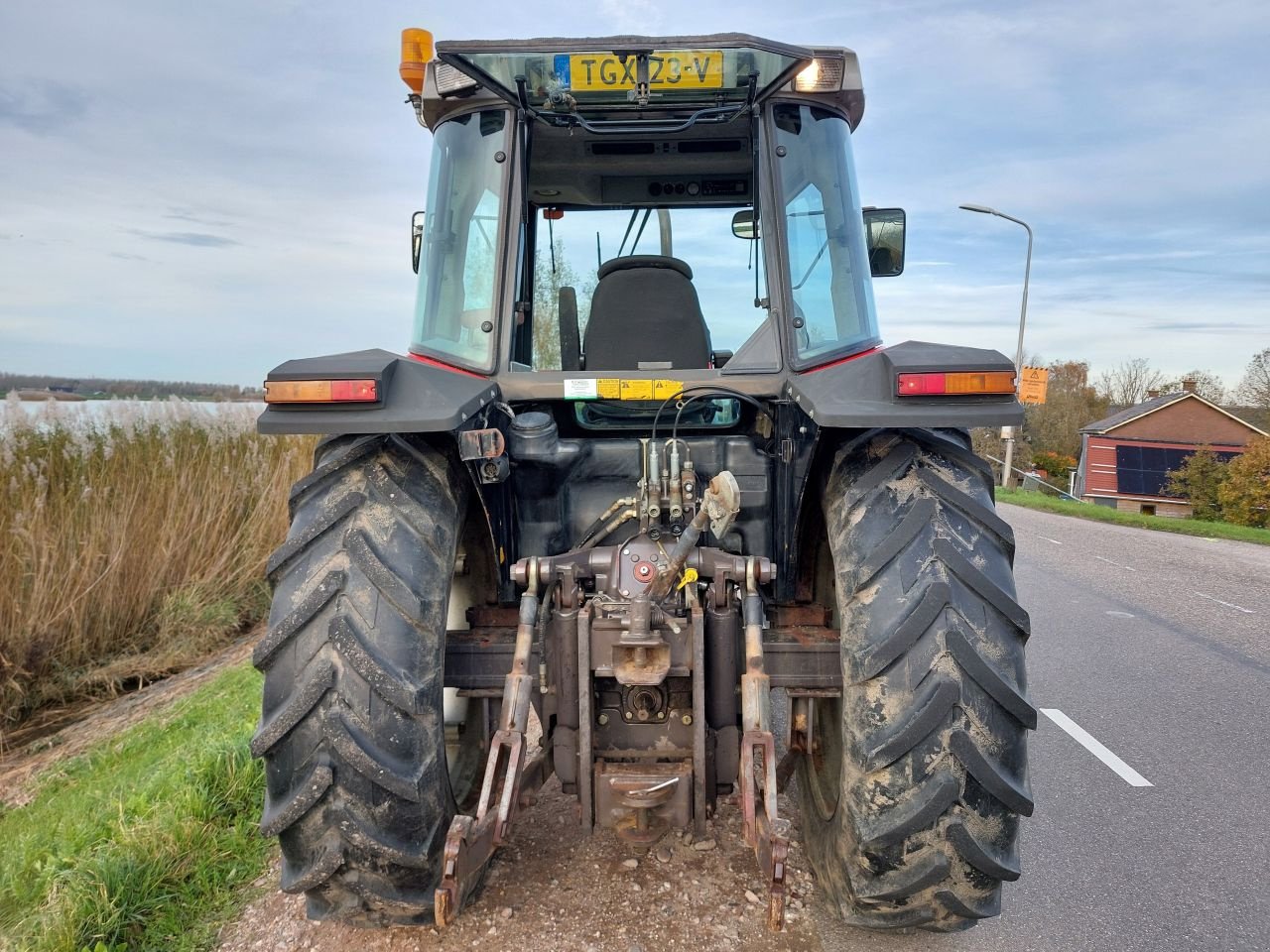 Traktor типа Massey Ferguson 6150, Gebrauchtmaschine в Ouderkerk aan den IJssel (Фотография 3)