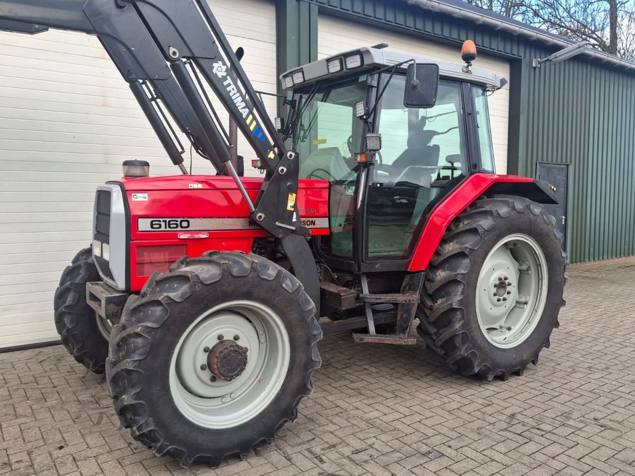 Traktor типа Massey Ferguson 6160 Dynashift, Gebrauchtmaschine в Witte paarden (Фотография 9)