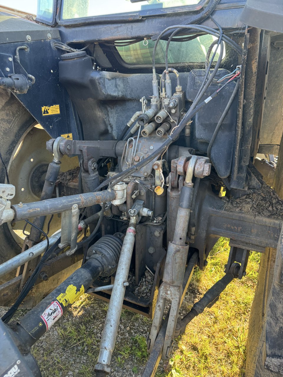 Traktor типа Massey Ferguson 6160, Gebrauchtmaschine в LACAPELLE-MARIVAL (Фотография 6)