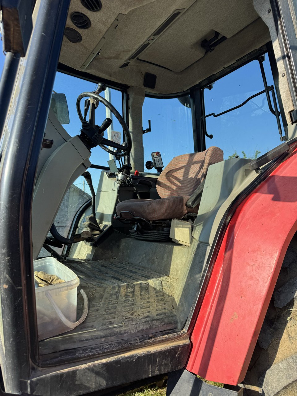 Traktor типа Massey Ferguson 6160, Gebrauchtmaschine в LACAPELLE-MARIVAL (Фотография 5)