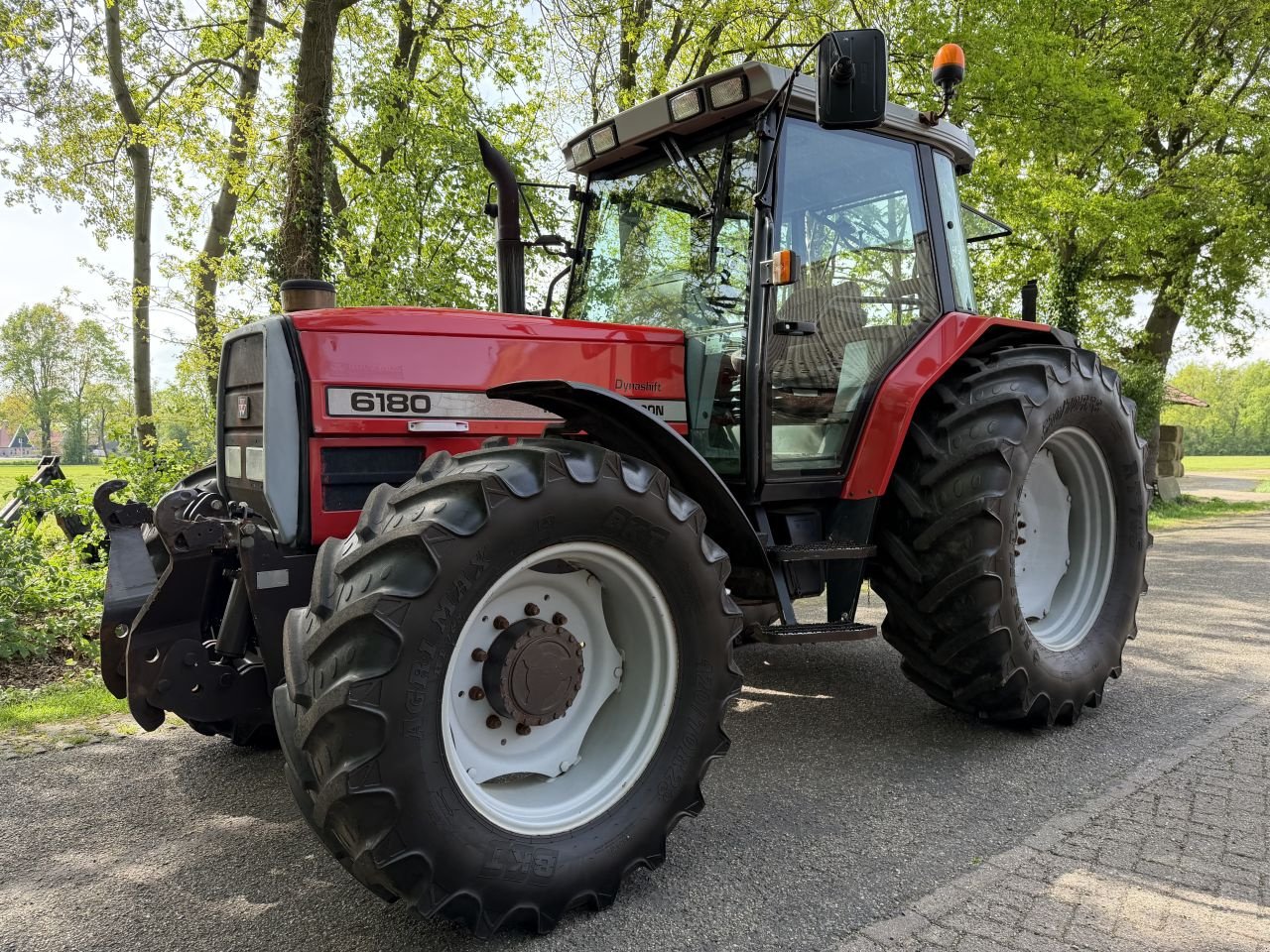 Traktor del tipo Massey Ferguson 6180 Dynashift, Gebrauchtmaschine In Rossum (Immagine 1)