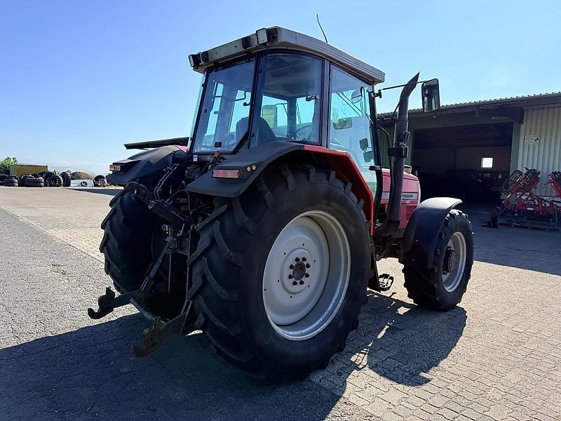 Traktor от тип Massey Ferguson 6180 Dynashift, Gebrauchtmaschine в Steinau  (Снимка 4)
