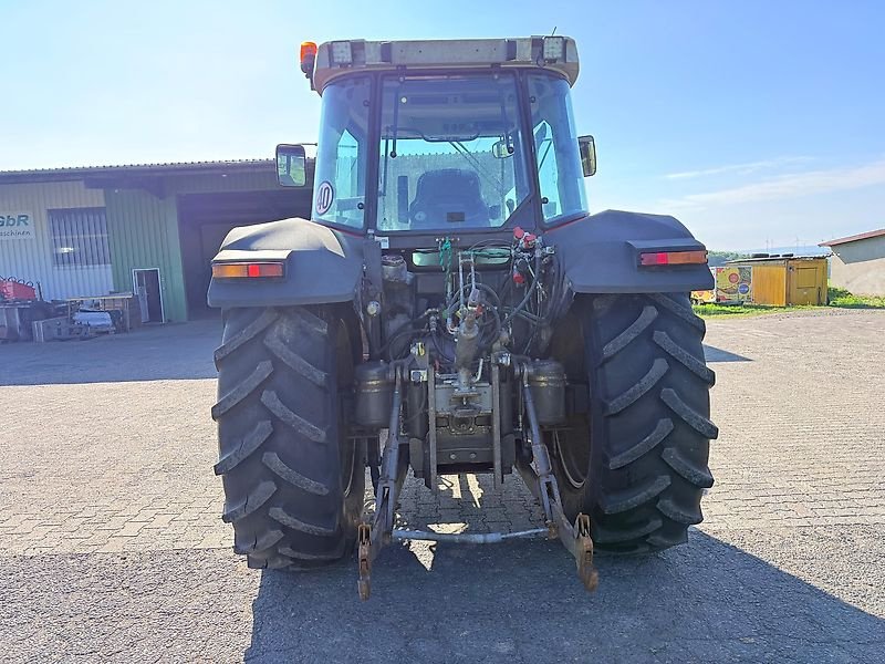 Traktor от тип Massey Ferguson 6180 Dynashift, Gebrauchtmaschine в Steinau  (Снимка 5)