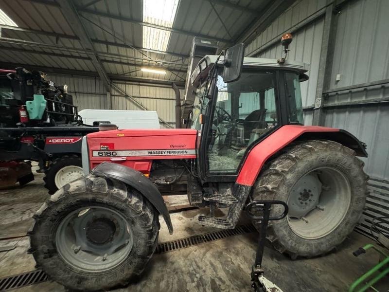 Traktor du type Massey Ferguson 6180, Gebrauchtmaschine en CHAUMONT (Photo 3)