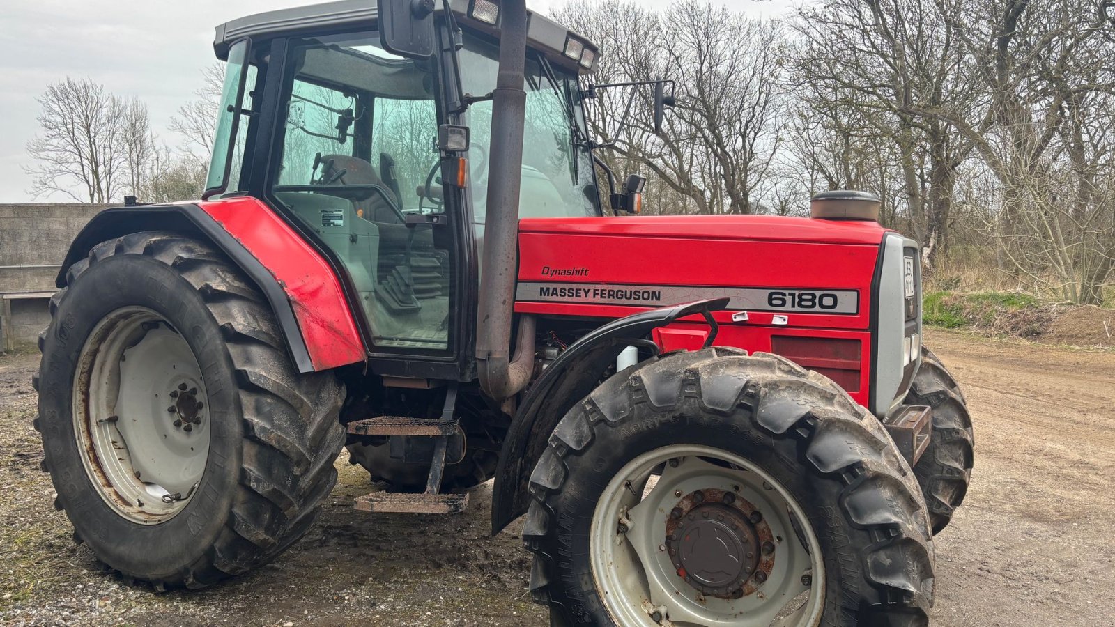 Traktor Türe ait Massey Ferguson 6180, Gebrauchtmaschine içinde Nykøbing Mors (resim 2)