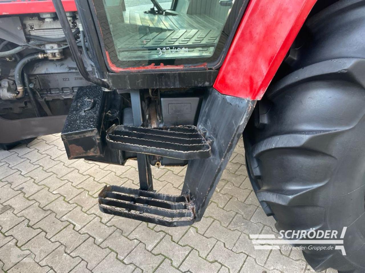 Traktor от тип Massey Ferguson 6180, Gebrauchtmaschine в Wildeshausen (Снимка 16)