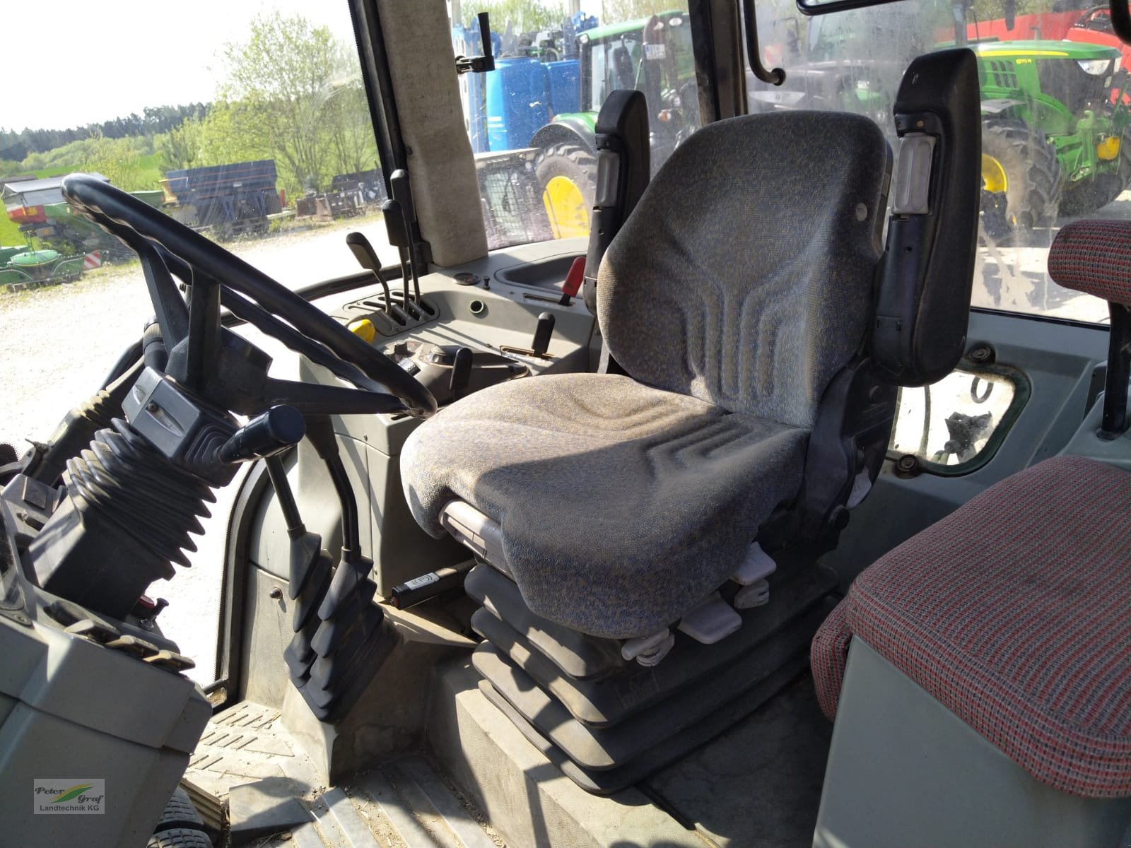 Traktor tip Massey Ferguson 6180A Dynashift, Gebrauchtmaschine in Pegnitz-Bronn (Poză 9)
