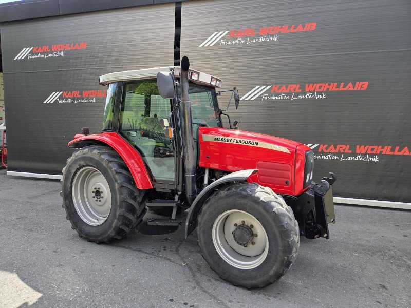 Traktor des Typs Massey Ferguson 6235-4, Gebrauchtmaschine in Sulzberg (Bild 1)
