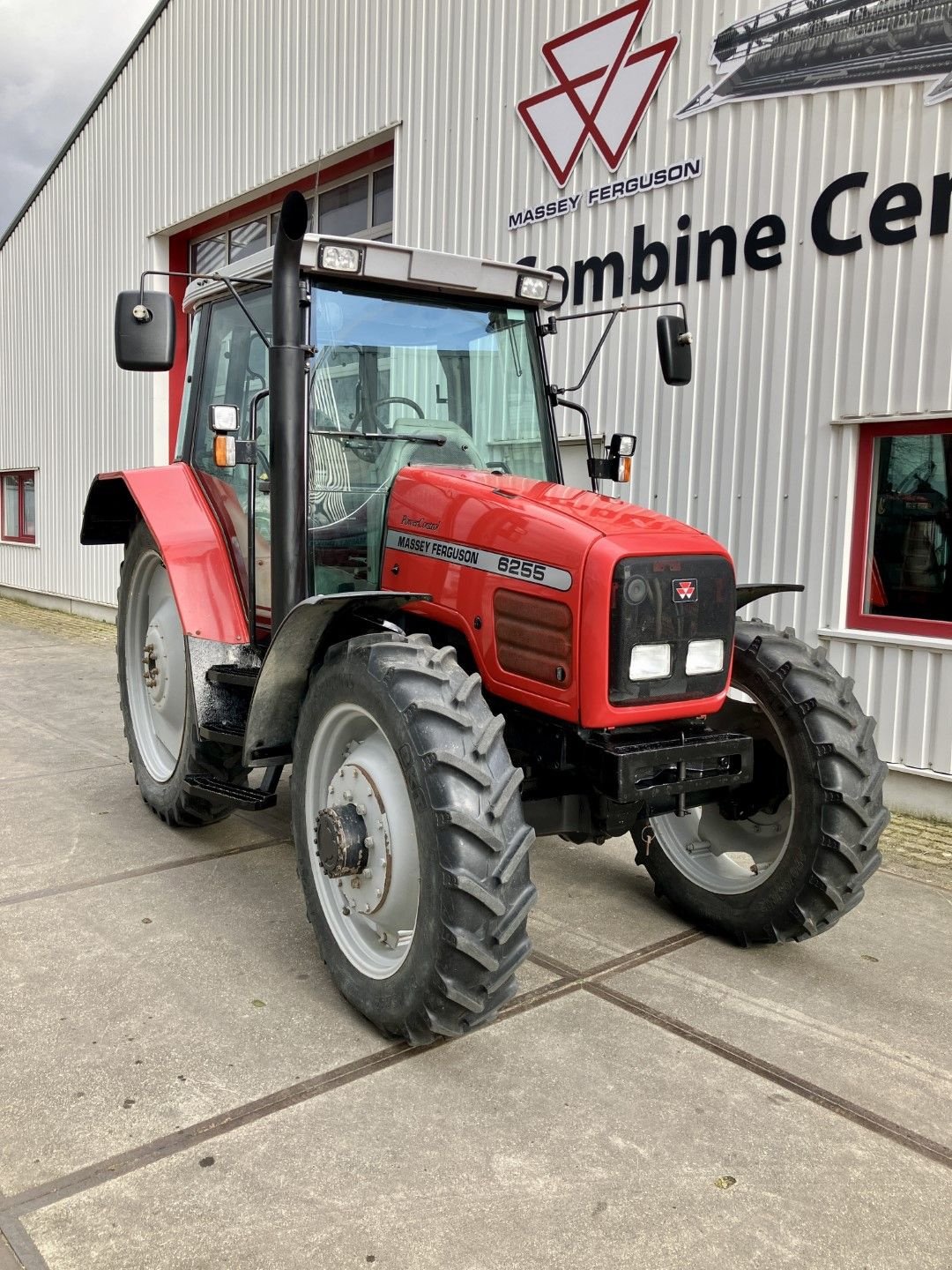 Traktor van het type Massey Ferguson 6255, Gebrauchtmaschine in Oude-Tonge (Foto 7)