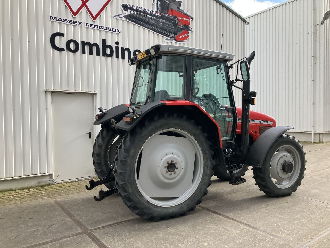 Traktor van het type Massey Ferguson 6255, Gebrauchtmaschine in Oude-Tonge (Foto 11)