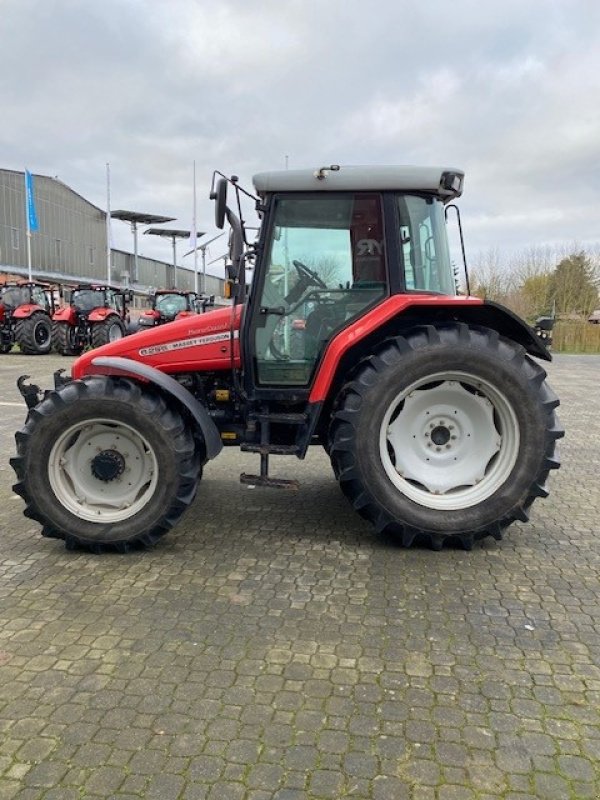 Traktor του τύπου Massey Ferguson 6255, Gebrauchtmaschine σε Gudensberg (Φωτογραφία 3)