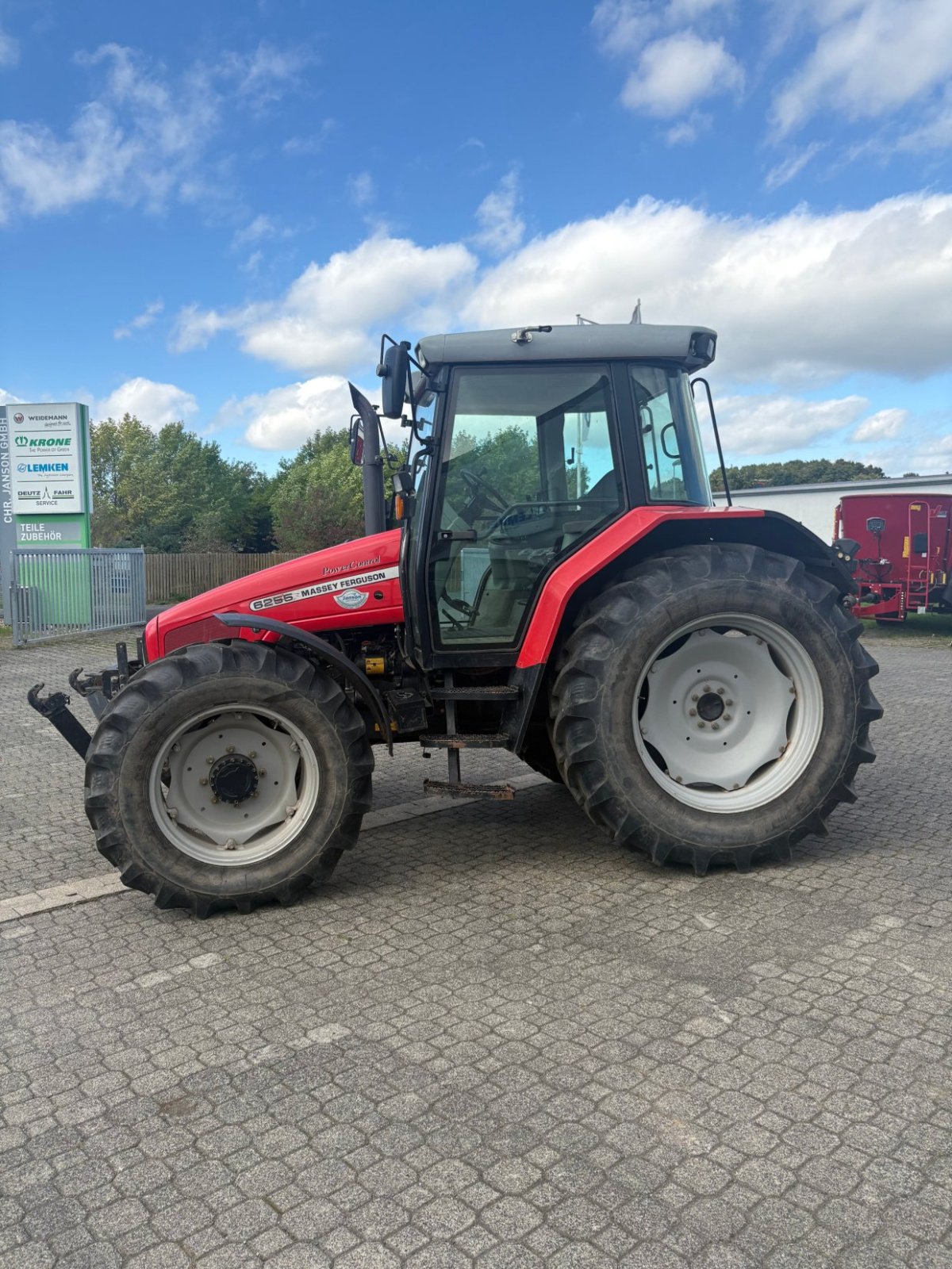 Traktor του τύπου Massey Ferguson 6255, Gebrauchtmaschine σε Gudensberg (Φωτογραφία 8)