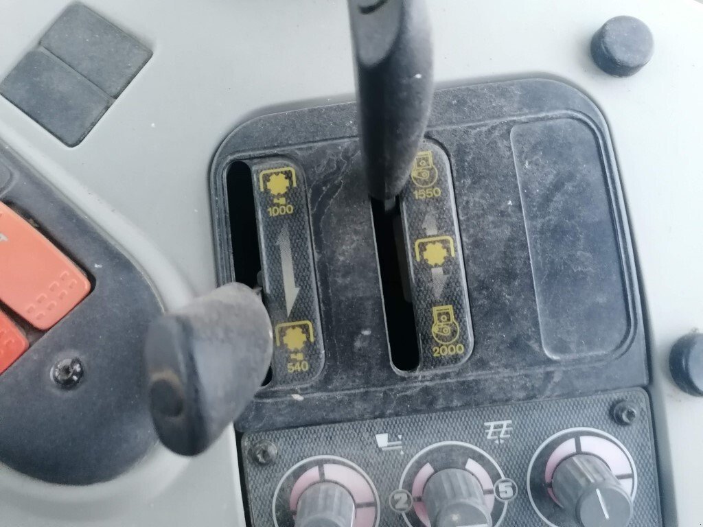 Traktor του τύπου Massey Ferguson 6445, Gebrauchtmaschine σε Le Horps (Φωτογραφία 4)