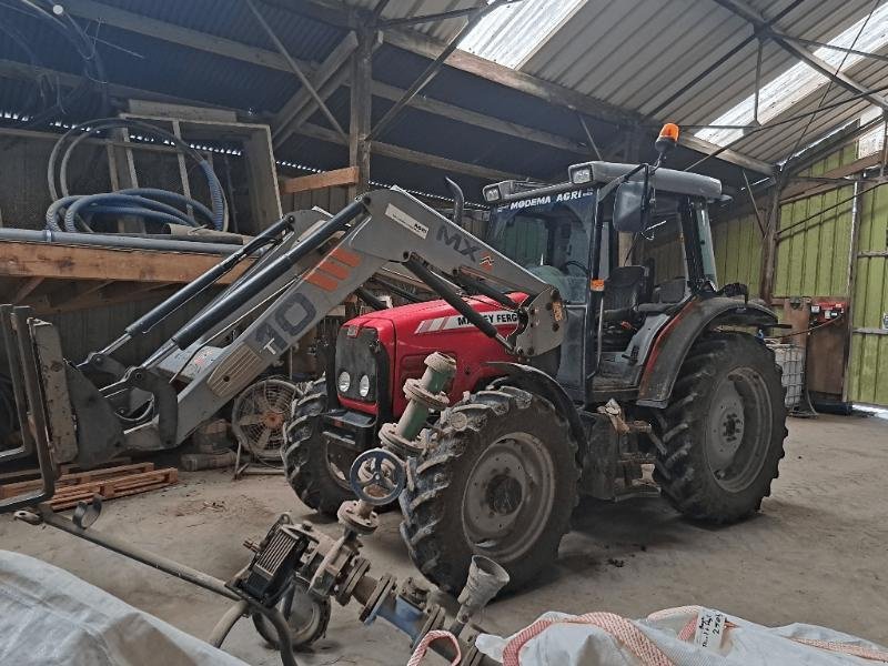 Traktor typu Massey Ferguson 6445, Gebrauchtmaschine v CHATEAUBRIANT CEDEX (Obrázek 1)