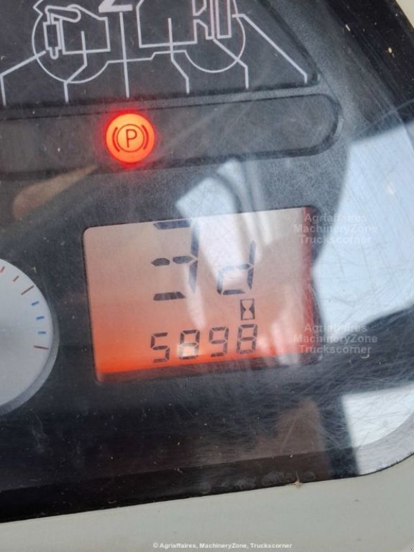 Traktor типа Massey Ferguson 6455 DYNA 6, Gebrauchtmaschine в LOMBEZ (Фотография 6)