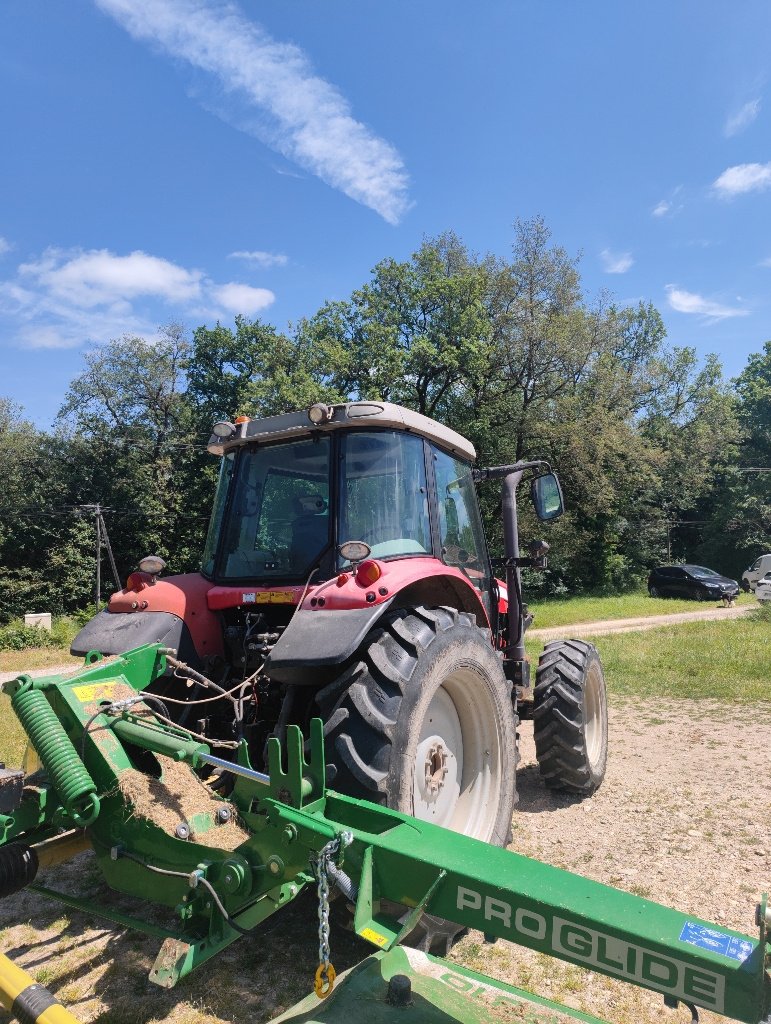 Traktor des Typs Massey Ferguson 6455 DYNA 6, Gebrauchtmaschine in Calmont (Bild 3)