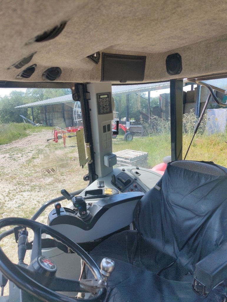 Traktor des Typs Massey Ferguson 6455 DYNA 6, Gebrauchtmaschine in Calmont (Bild 11)