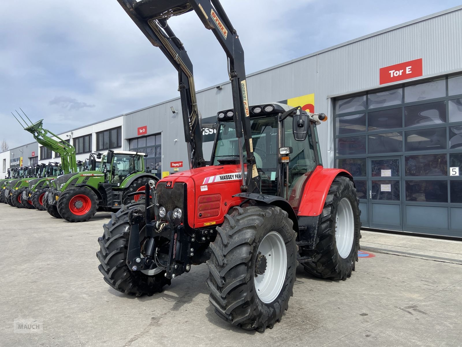 Traktor Türe ait Massey Ferguson 6460 Dyna 6 + Frontlader, Gebrauchtmaschine içinde Burgkirchen (resim 1)