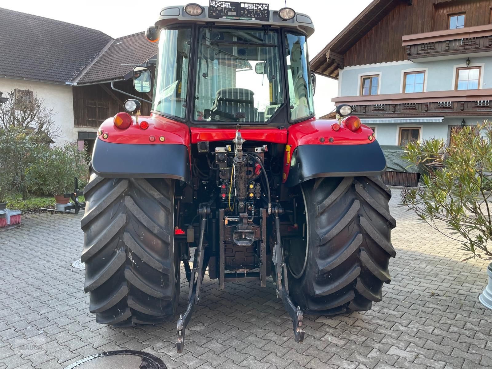 Traktor tipa Massey Ferguson 6465-4 Dyna6 Elite, Gebrauchtmaschine u Burgkirchen (Slika 4)