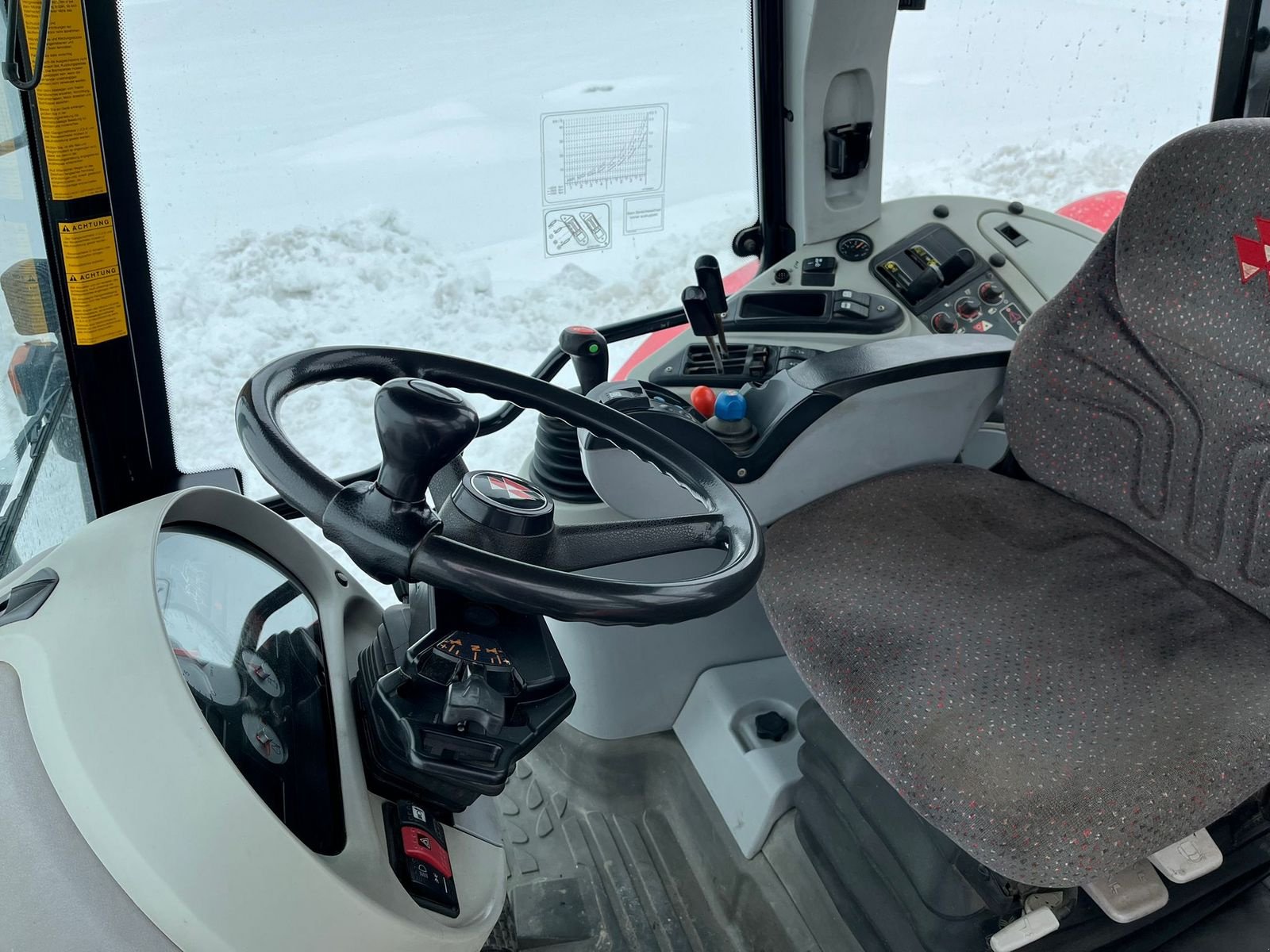 Traktor des Typs Massey Ferguson 6465-4 Dynashift Plus, Gebrauchtmaschine in NATTERNBACH (Bild 13)