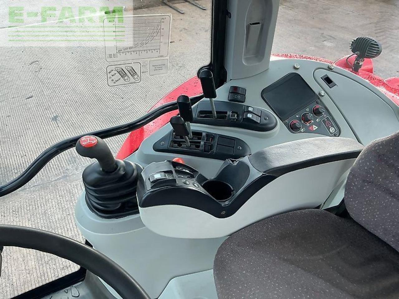 Traktor типа Massey Ferguson 6465 dynashift (st25618), Gebrauchtmaschine в SHAFTESBURY (Фотография 19)