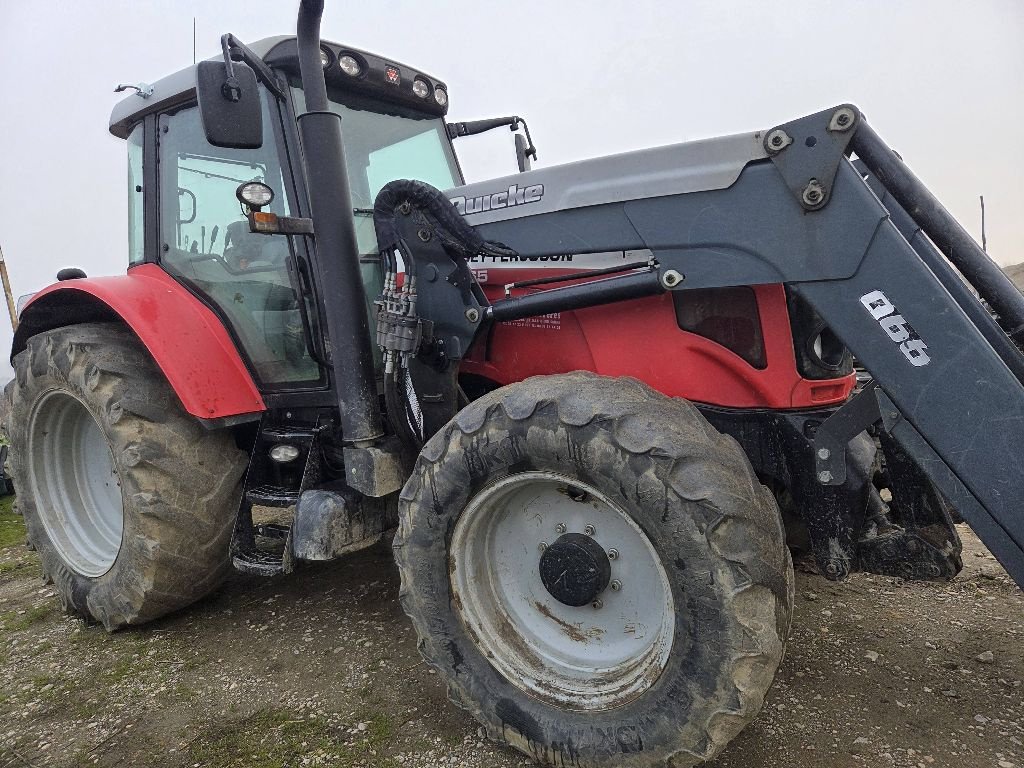 Traktor za tip Massey Ferguson 6465, Gebrauchtmaschine u ST MARTIN EN HAUT (Slika 1)