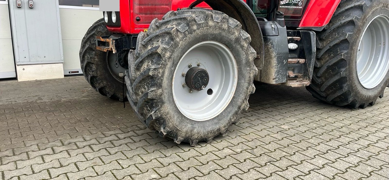 Traktor van het type Massey Ferguson 6465, Gebrauchtmaschine in Pfullendorf (Foto 2)