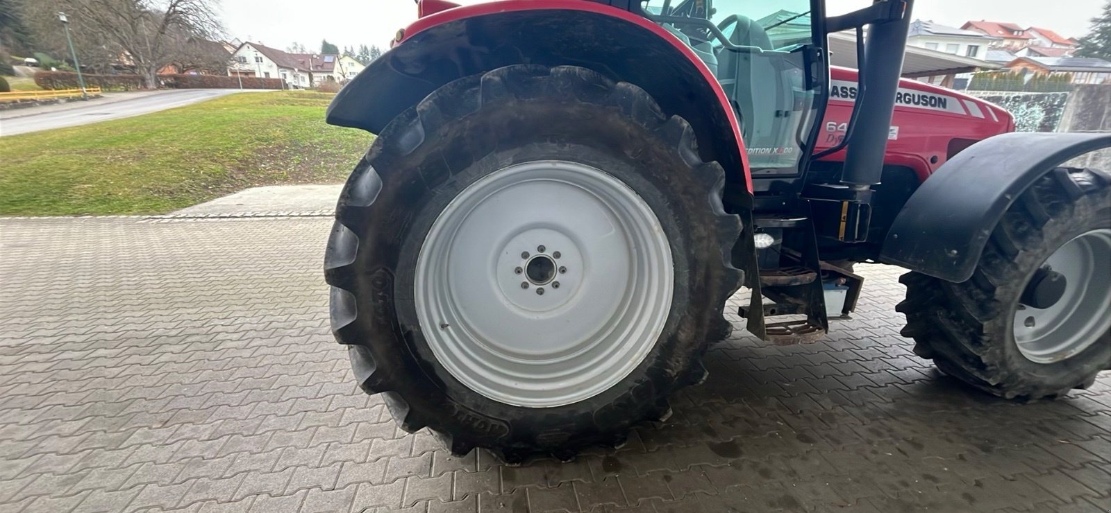 Traktor van het type Massey Ferguson 6465, Gebrauchtmaschine in Pfullendorf (Foto 12)