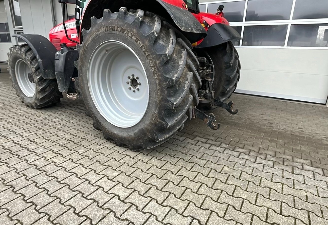 Traktor van het type Massey Ferguson 6465, Gebrauchtmaschine in Pfullendorf (Foto 15)