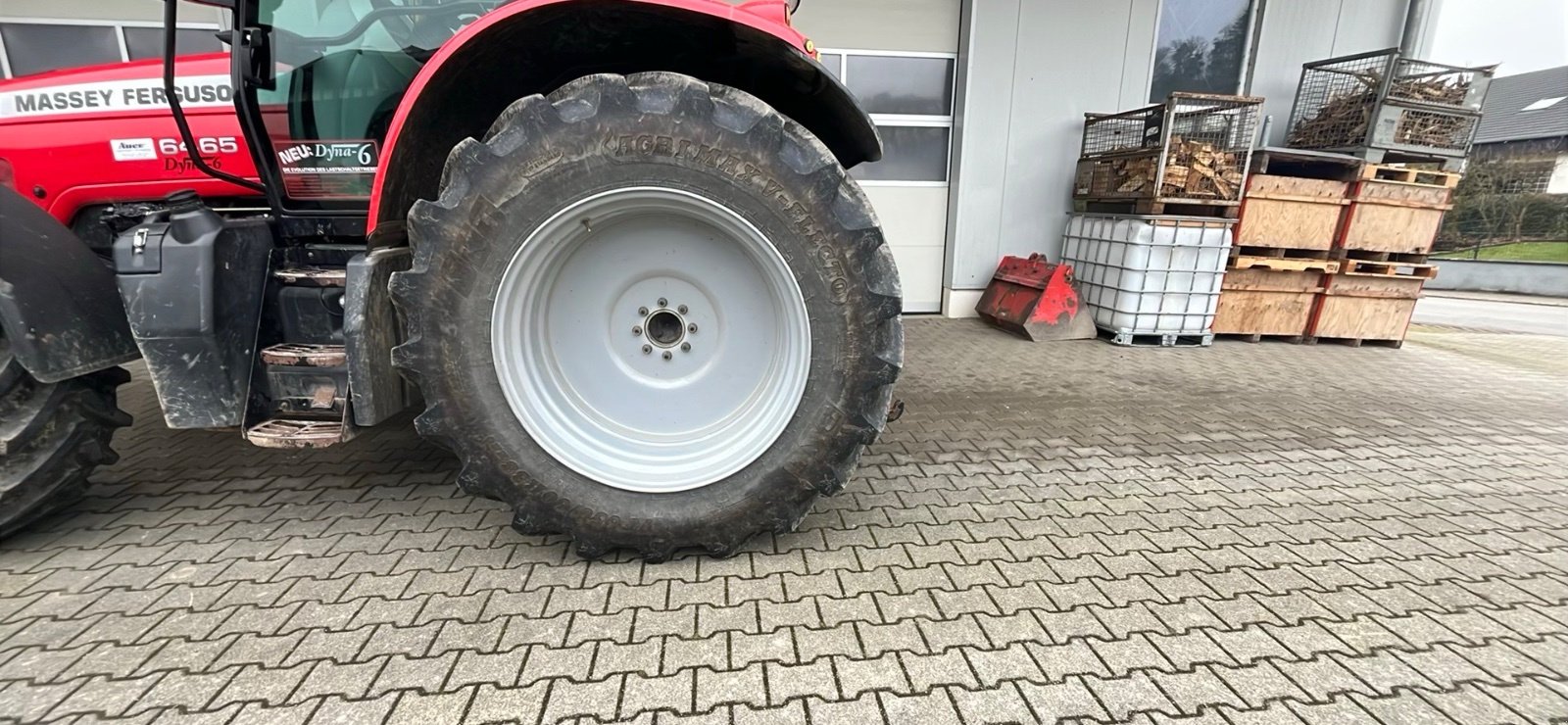 Traktor van het type Massey Ferguson 6465, Gebrauchtmaschine in Pfullendorf (Foto 16)