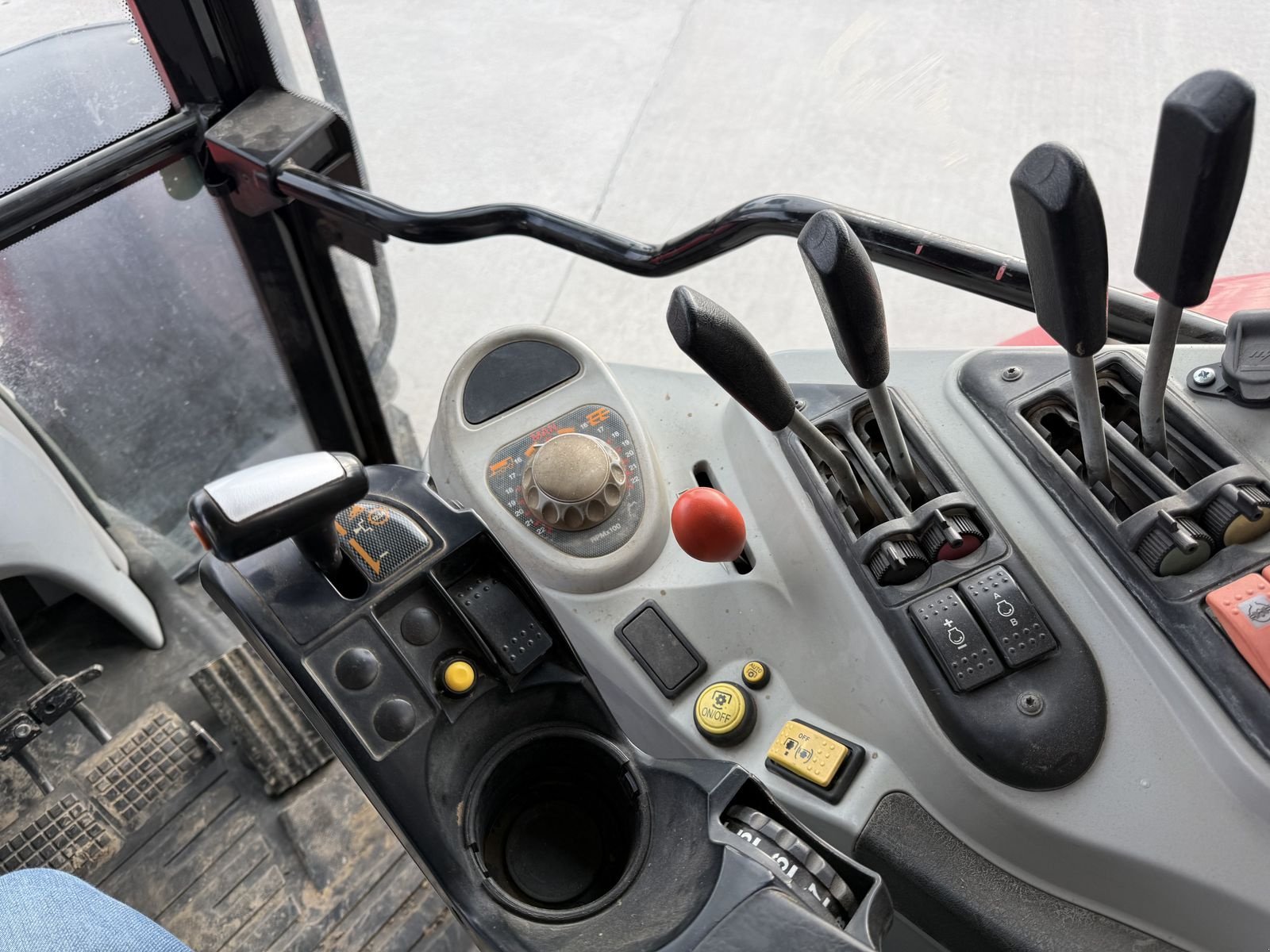 Traktor des Typs Massey Ferguson 6470-4, Gebrauchtmaschine in Hohenruppersdorf (Bild 9)