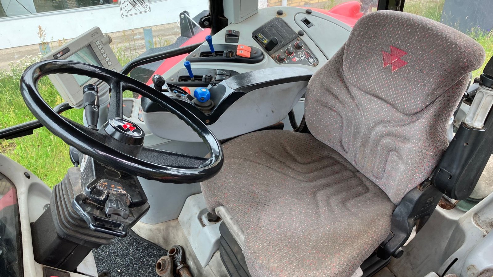 Traktor of the type Massey Ferguson 6470 Dyna 6, Gebrauchtmaschine in Roskilde (Picture 9)