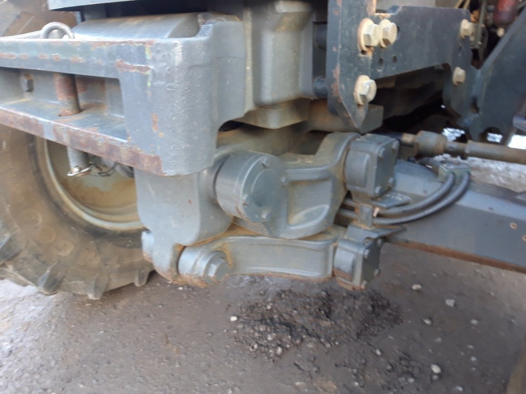 Traktor of the type Massey Ferguson 6470 TIERS 3 D 6, Gebrauchtmaschine in BRAS SUR MEUSE (Picture 4)