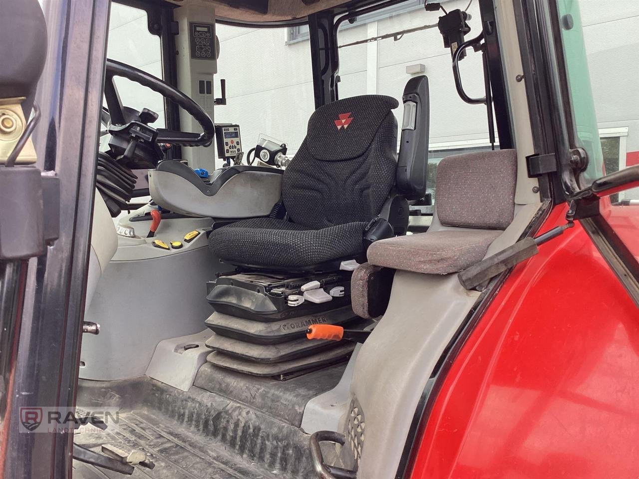 Traktor des Typs Massey Ferguson 6470, Gebrauchtmaschine in Sulingen (Bild 12)