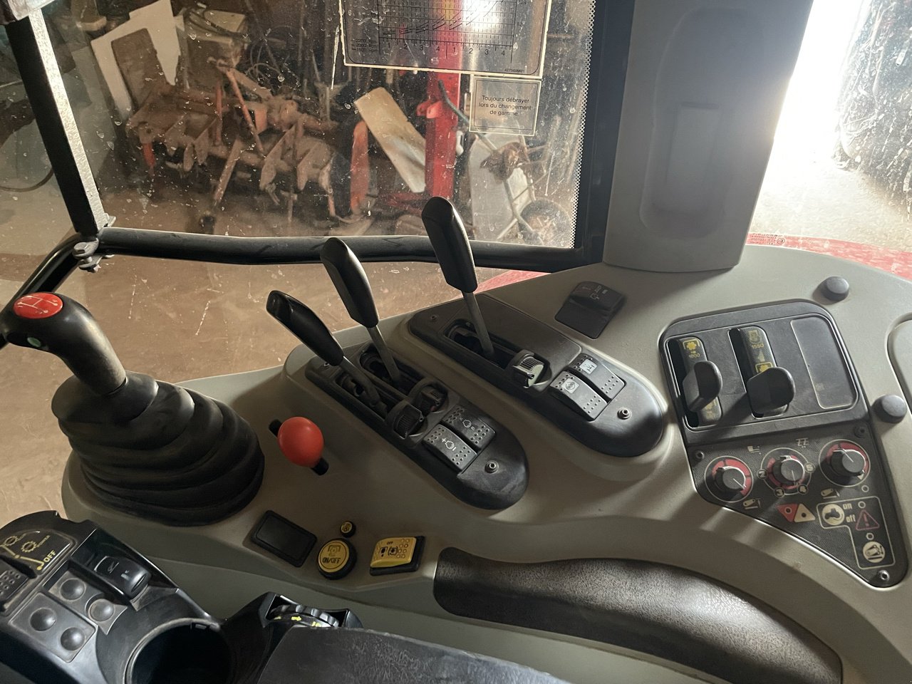 Traktor del tipo Massey Ferguson 6475, Gebrauchtmaschine en PONTIVY (Imagen 7)