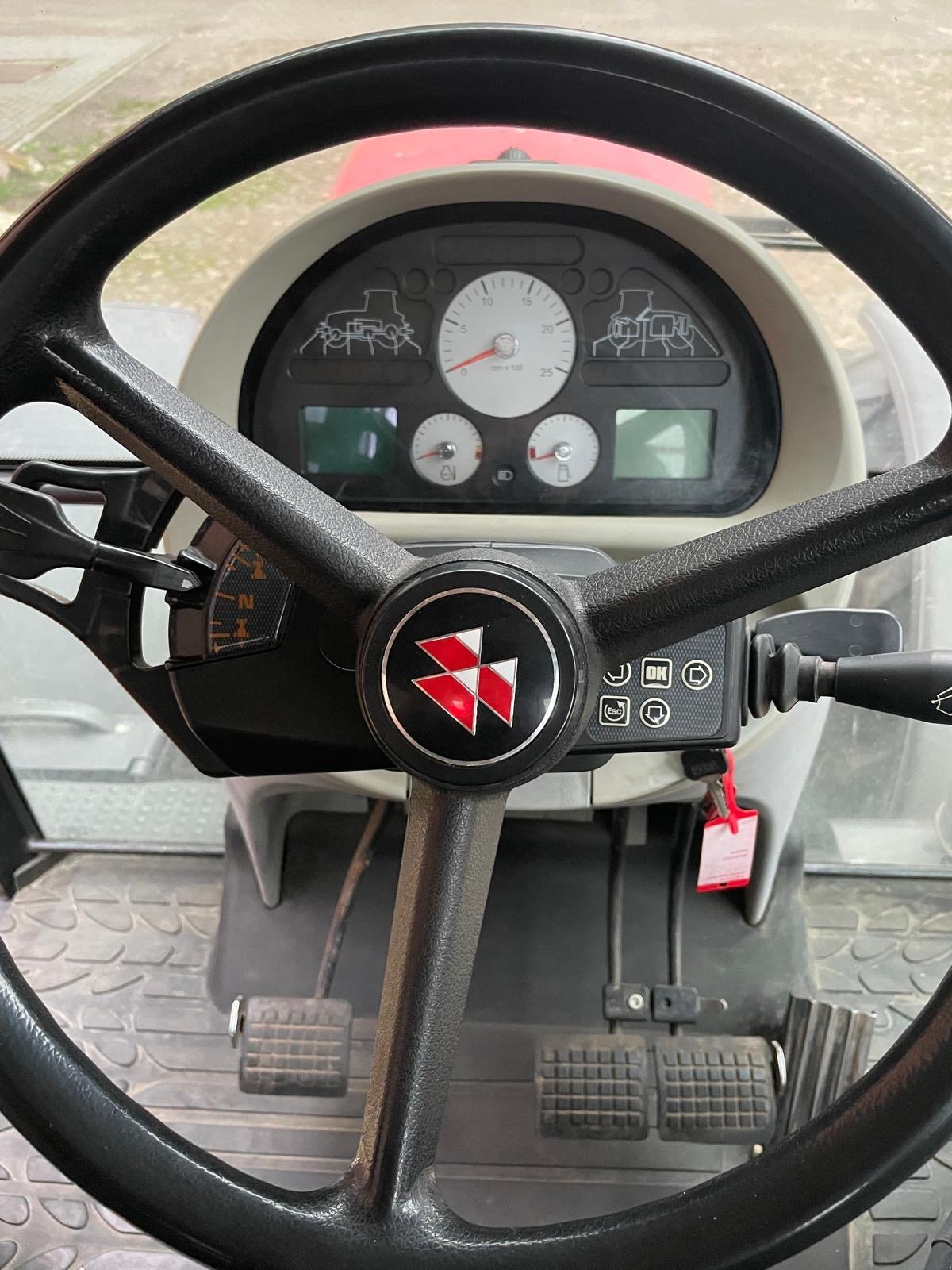 Traktor tipa Massey Ferguson 6475, Gebrauchtmaschine u Zeven (Slika 2)