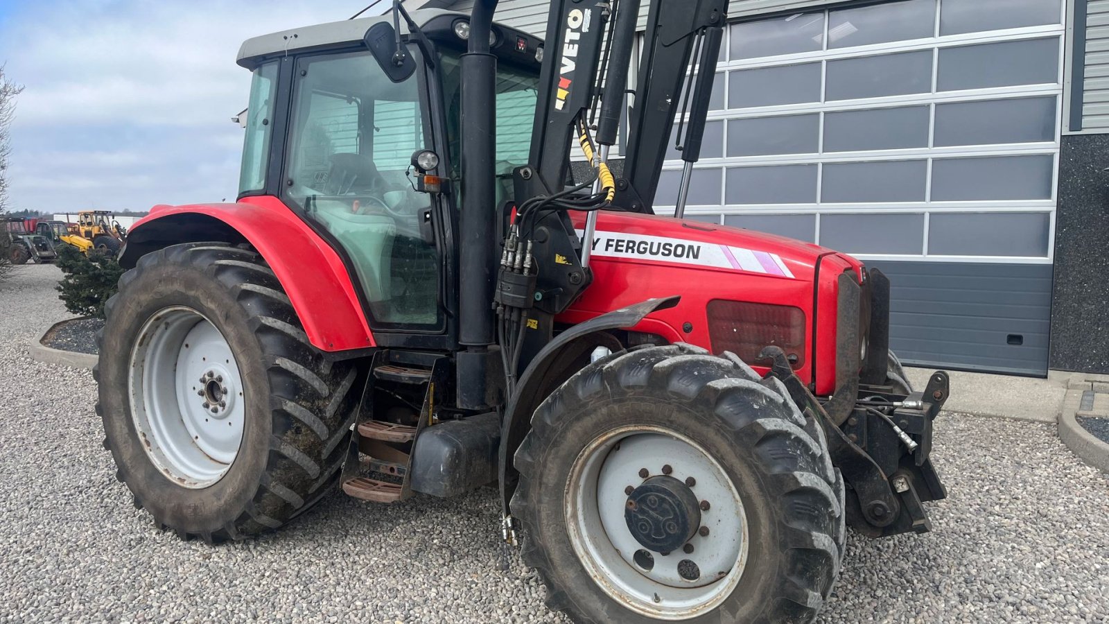 Traktor del tipo Massey Ferguson 6480 Dyna 4 Med frontlift og frontlæsser, Gebrauchtmaschine en Lintrup (Imagen 17)