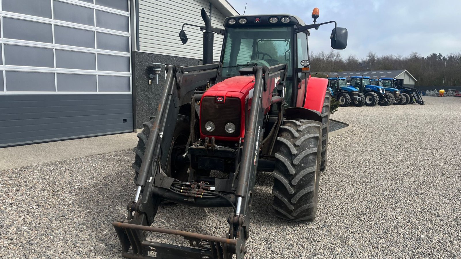 Traktor del tipo Massey Ferguson 6480 Dyna 4 Med frontlift og frontlæsser, Gebrauchtmaschine en Lintrup (Imagen 11)